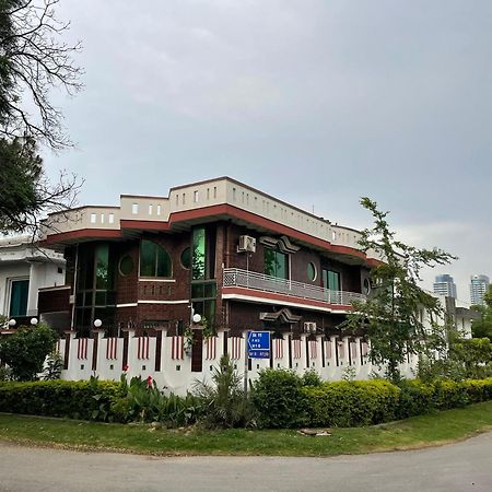 Executive Galaxy Guest House Исламабад Екстериор снимка