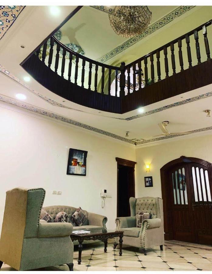 Executive Galaxy Guest House Исламабад Екстериор снимка