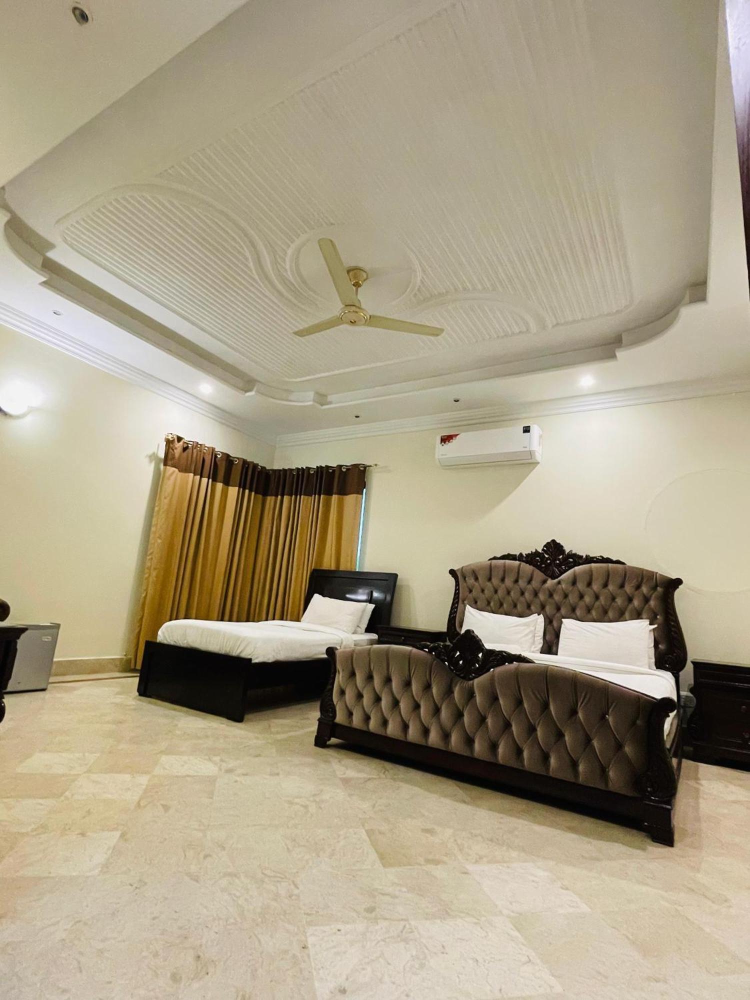 Executive Galaxy Guest House Исламабад Екстериор снимка