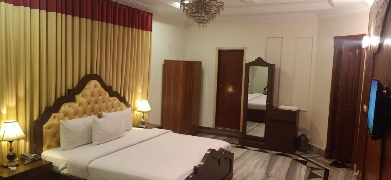 Executive Galaxy Guest House Исламабад Екстериор снимка