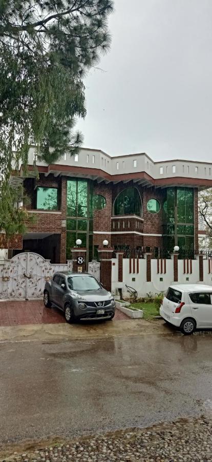 Executive Galaxy Guest House Исламабад Екстериор снимка
