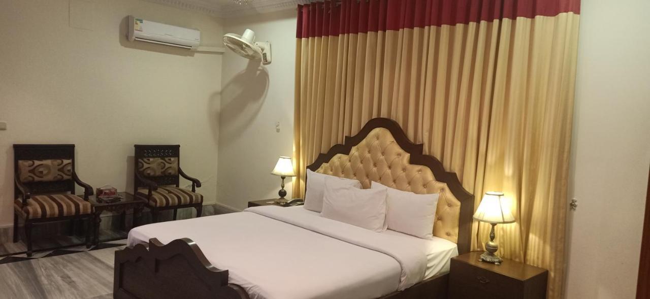 Executive Galaxy Guest House Исламабад Екстериор снимка