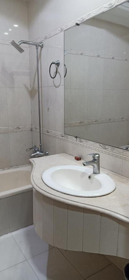 Executive Galaxy Guest House Исламабад Екстериор снимка